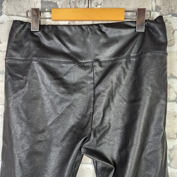 7 For All Mankind Vegan Leather Leggings Stretch Black Size  Large - Picture 10 of 16